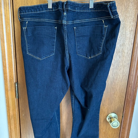 Jeans - Picture 3 of 4